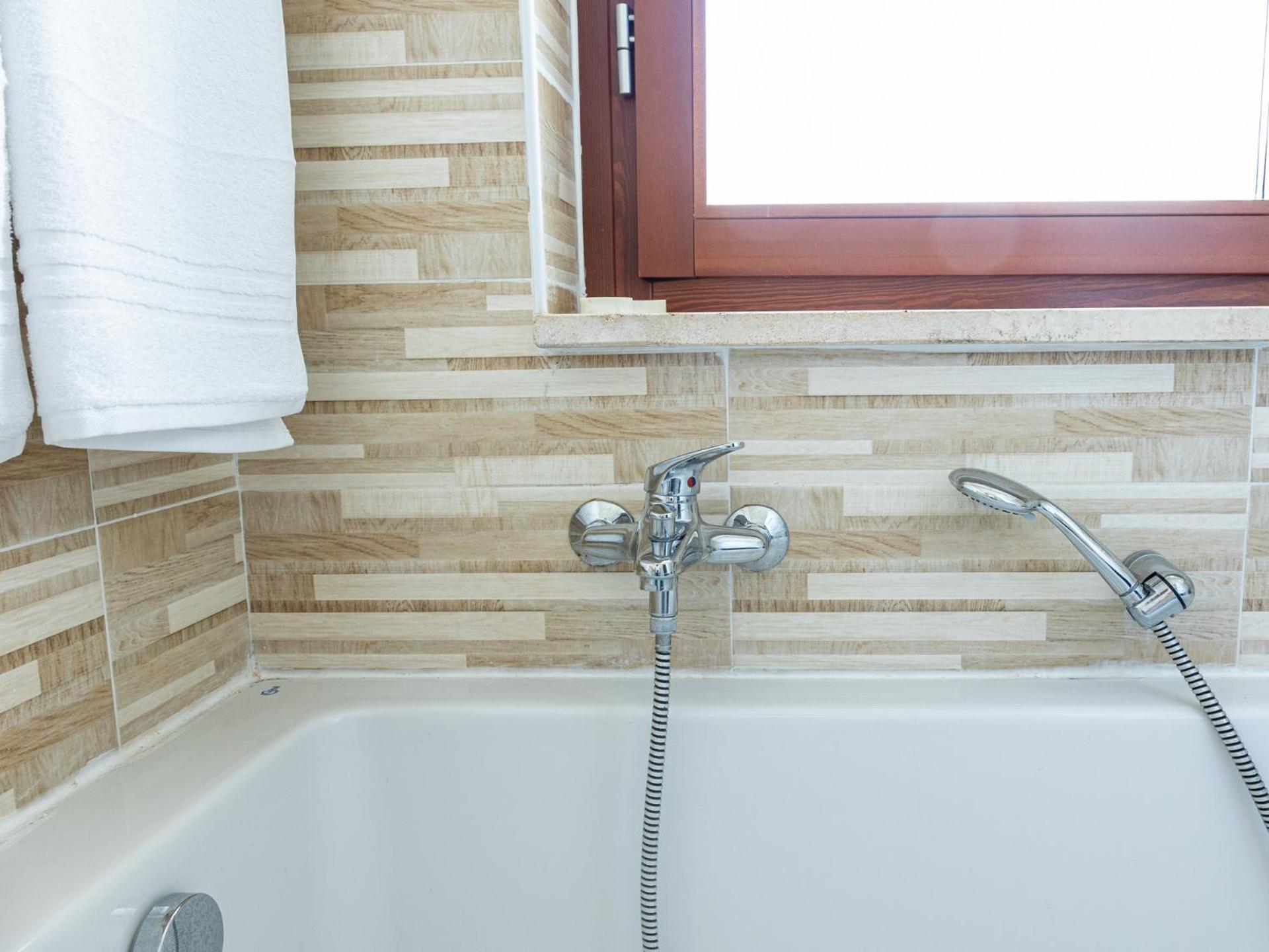 Mrb Real Estate - Maison Ludovica - Monolocale Moderno Con Giardino Frattocchie ภายนอก รูปภาพ